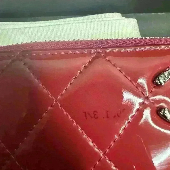 Authentic Chanel CC Logo Continental Wallet Patent Leather - Picture 6 of 15